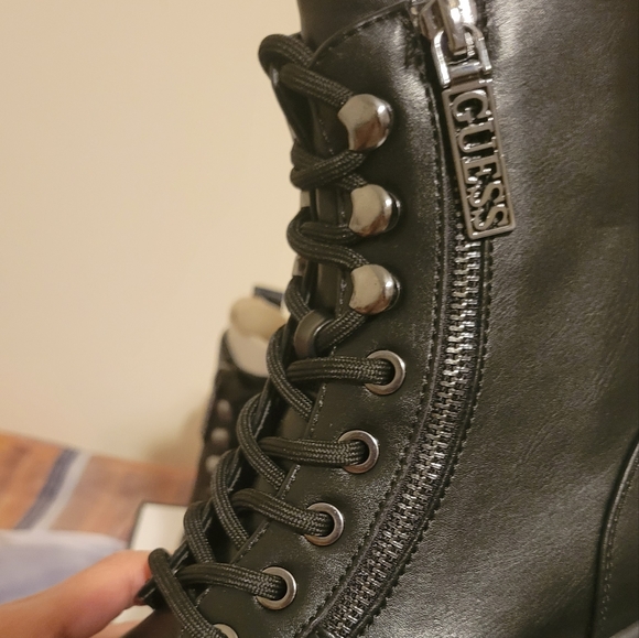 Guess ferina lug sole lace up  combat boots black - Picture 4 of 12